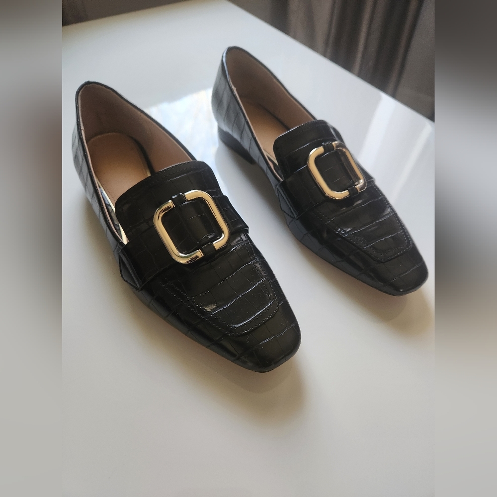 Black Patent Leather Loafer/flats